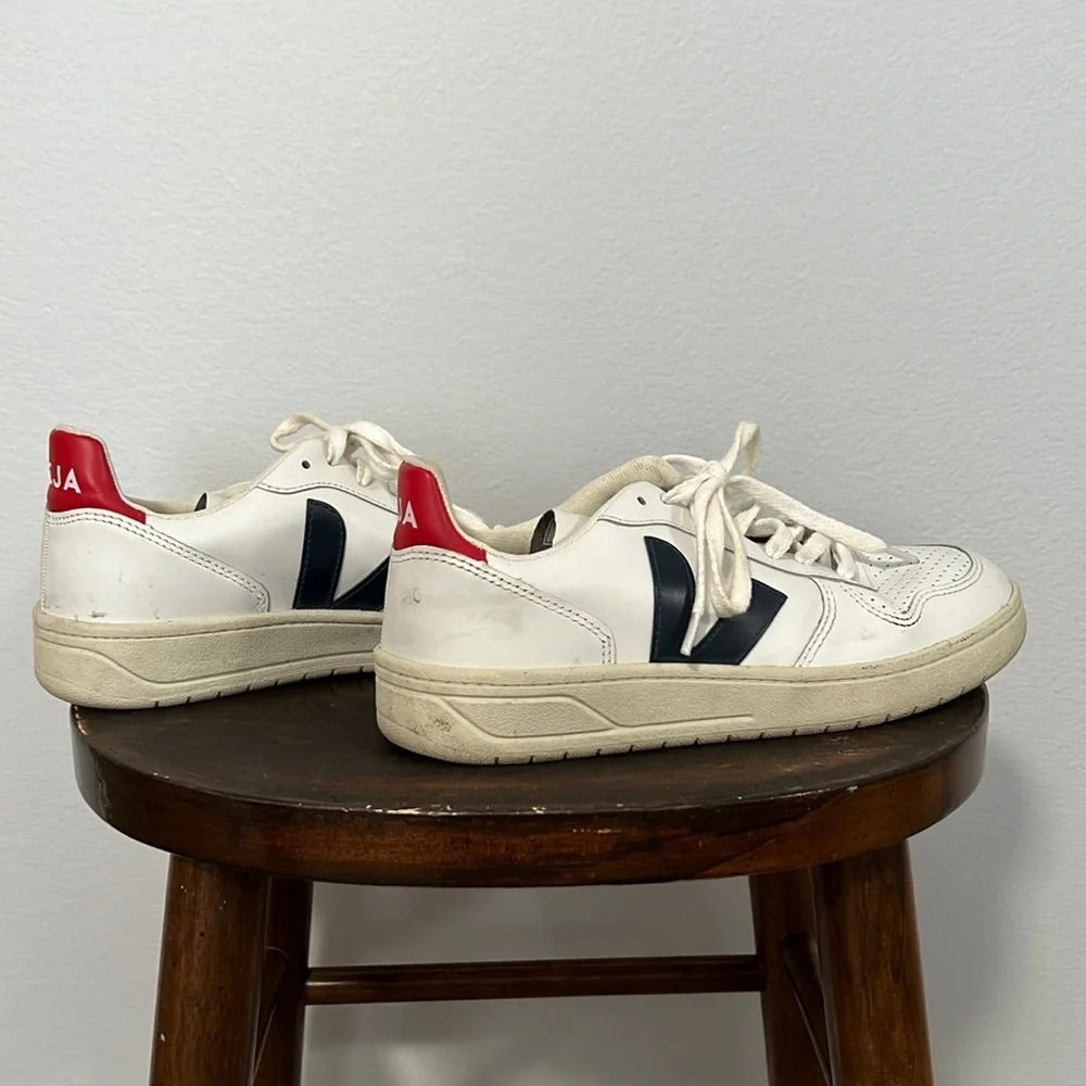 Veja V-10 LEATHER WHITE NAUTICO PEKIN (red white and blue sneakers)